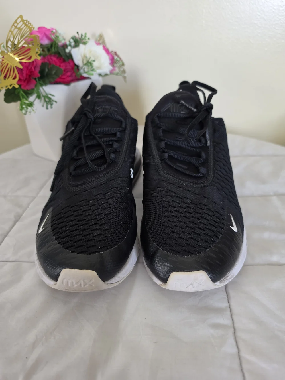Nike Air Max 270 Black and White  Women's Sneakers Size 9